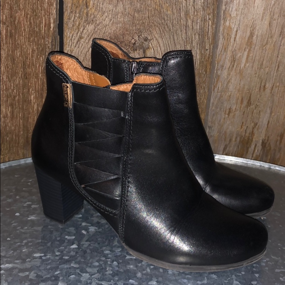 Pikolinos Black Leather 39/9 Ankle Boots